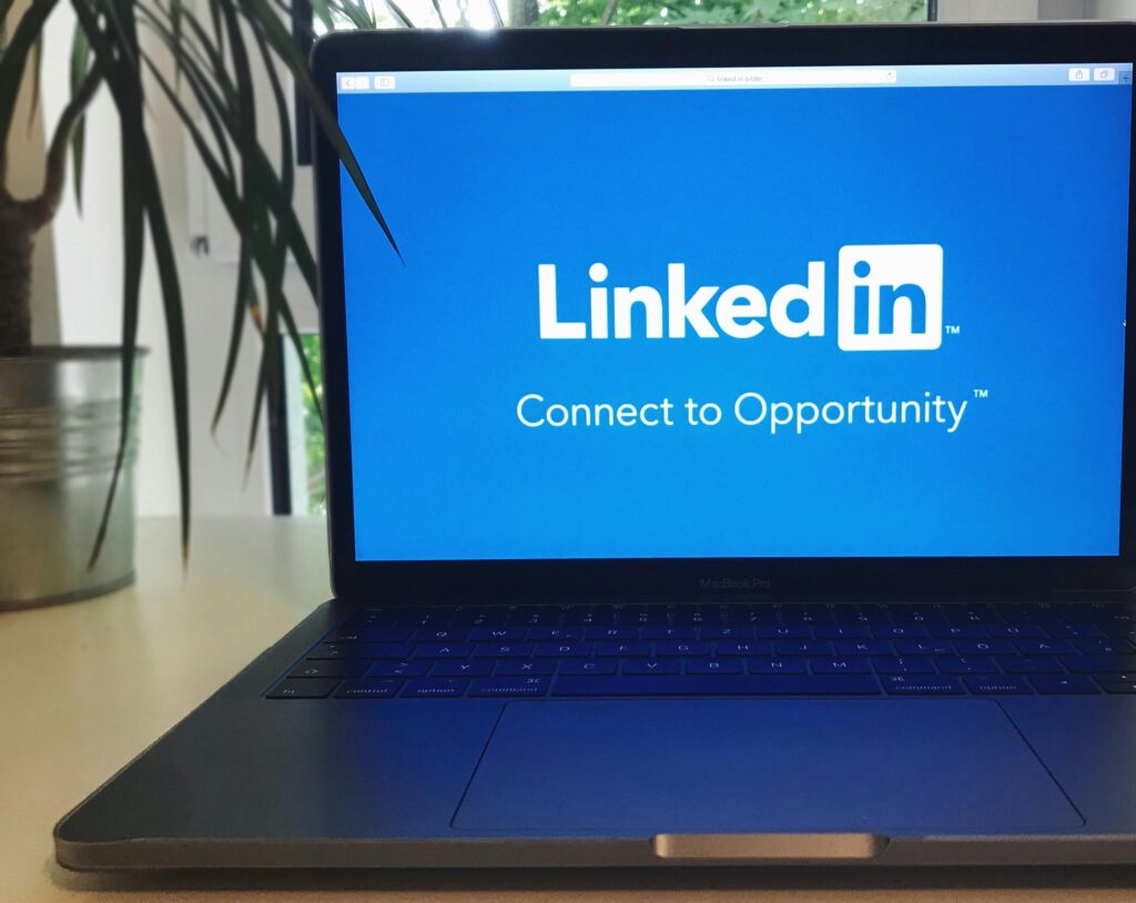 How to write LinkedIn Summary in 2025